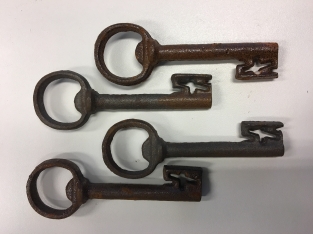 Classic cast iron key as a bottle opener, beautiful!